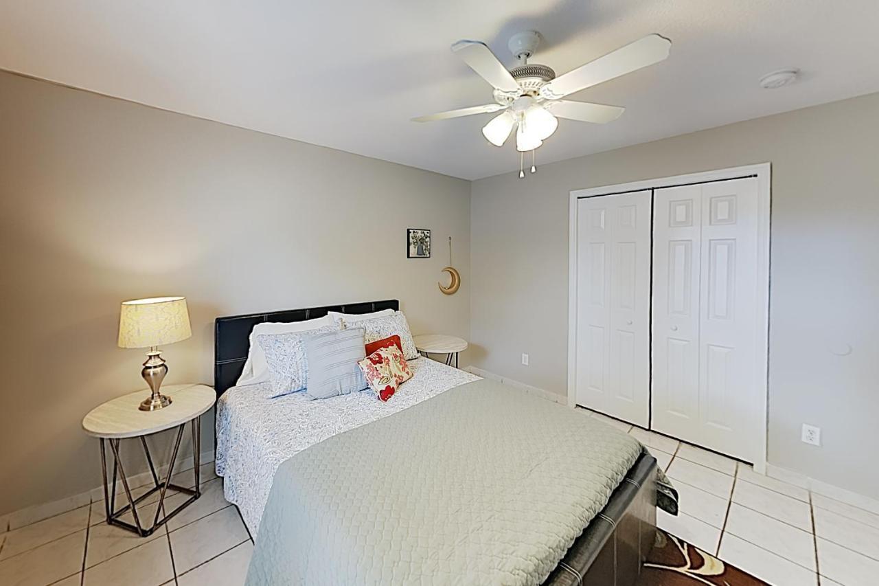 New Listing! “Butterfly Bungalow” In City Center Home Tampa Exteriör bild